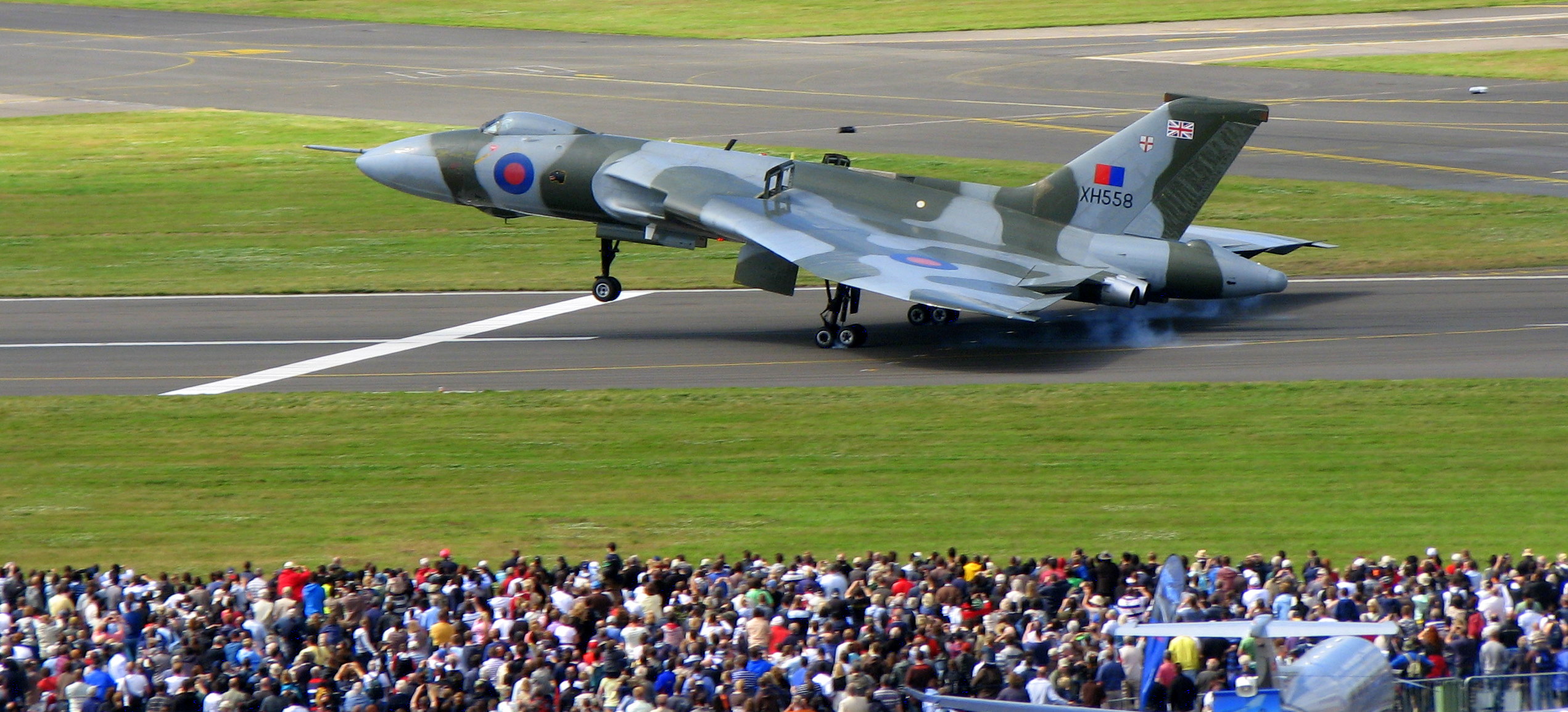 Avro_Vulcan_XH558.jpg