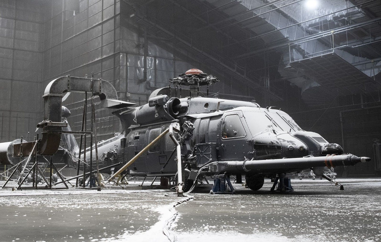 US HH-60W Jolly Green II taken to temperature extremes in trials
