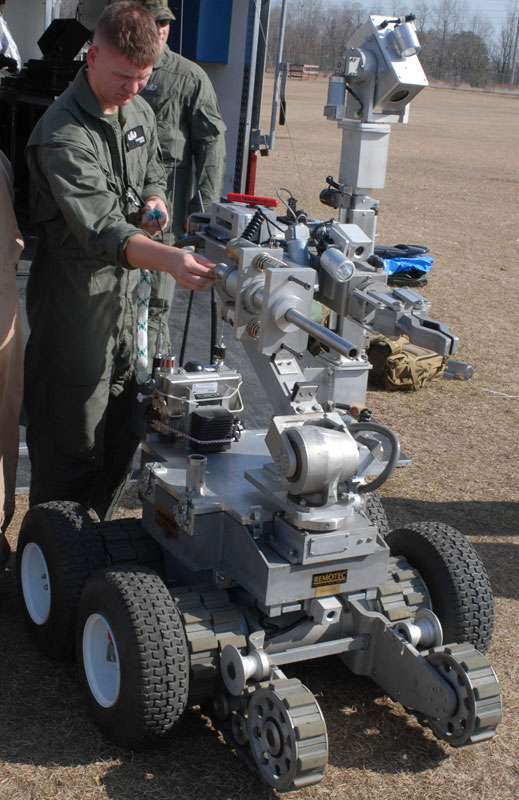 remotec-andros-rons-robot_10.jpg