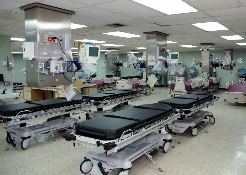 t-ah-19_icu_060502-n-1577s-004.jpg