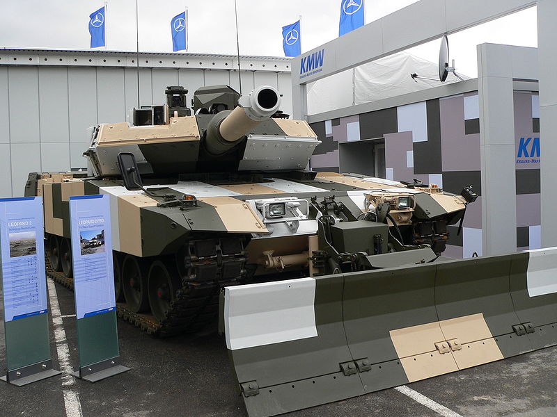 Leopard-2-PSO-at-the-Eurosatory-2006.jpg
