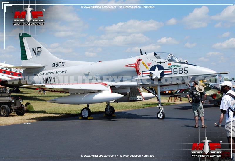 douglas-a4-skyhawk.jpg