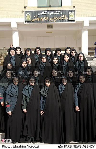 military_woman_iran_police_000083jpg.jpg