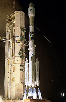 ariane-44l_h10-3__v159__intelsat-907__1.jpg
