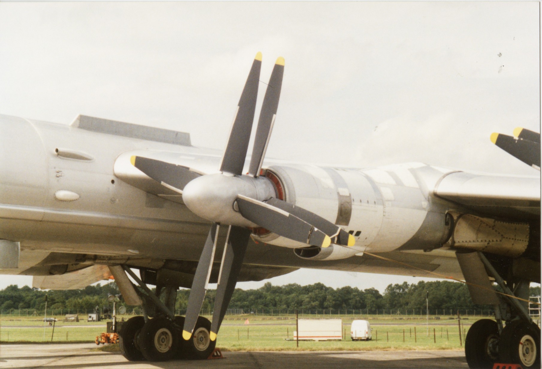 Kuznetsov_NK-12M_turboprop_on_Tu-95.jpg