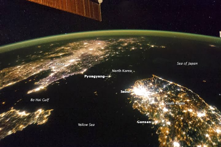 north-korea-lights-space-01_76991_990x742%2B%25281%2529.jpg