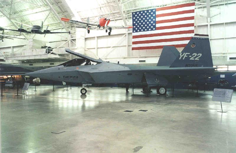 f22-003.jpg