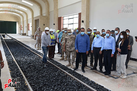 مصطفى مدبولي رئيس مجلس الوزراء خلال زيارته اليوم لمحافظة الإسكندرية (3)