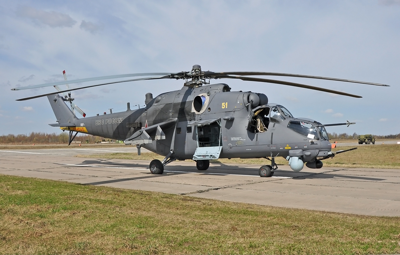 Mil_Mi-35M_(51_yellow).jpg