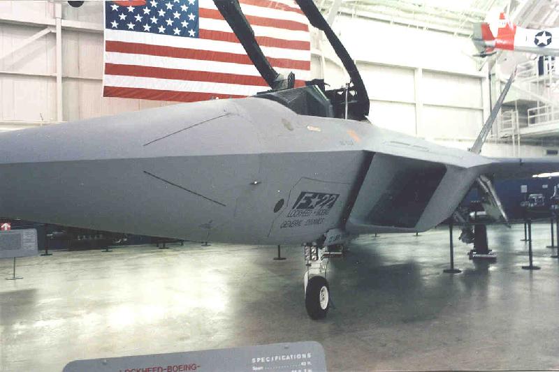 f22-002.jpg