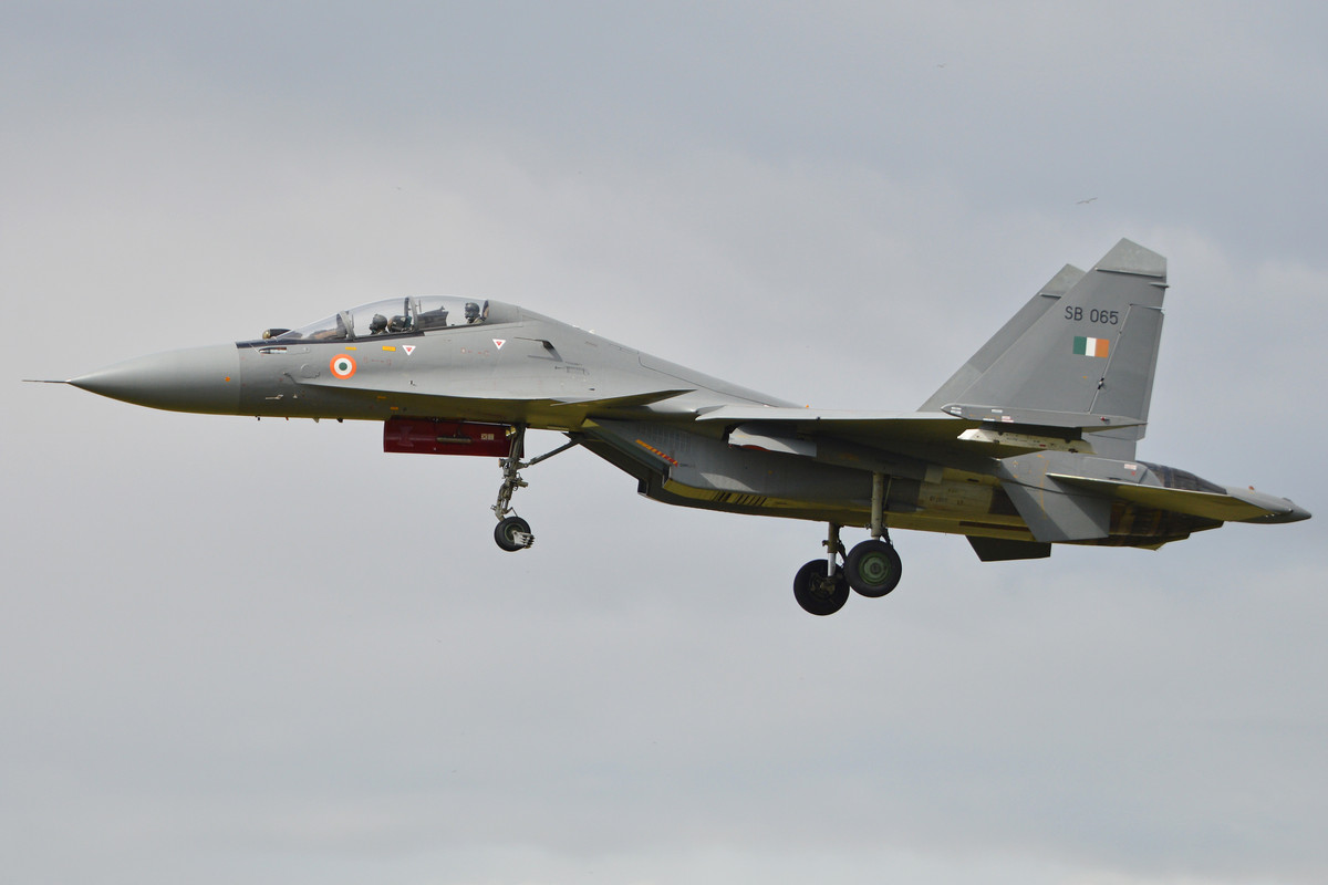 Su-30-MKI-SB-065.jpg