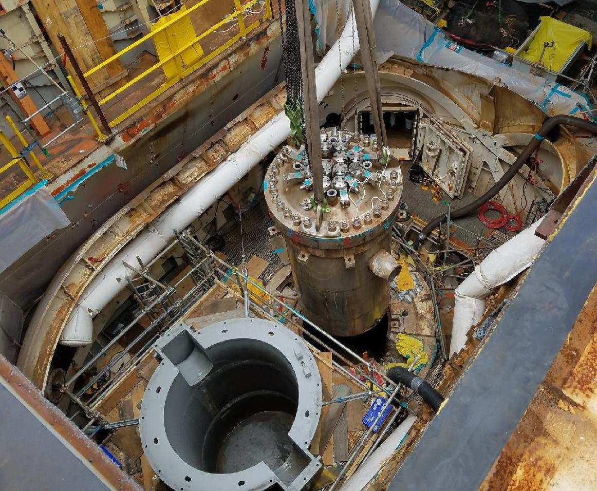 navy-submarine-nuclear-reactor.jpg