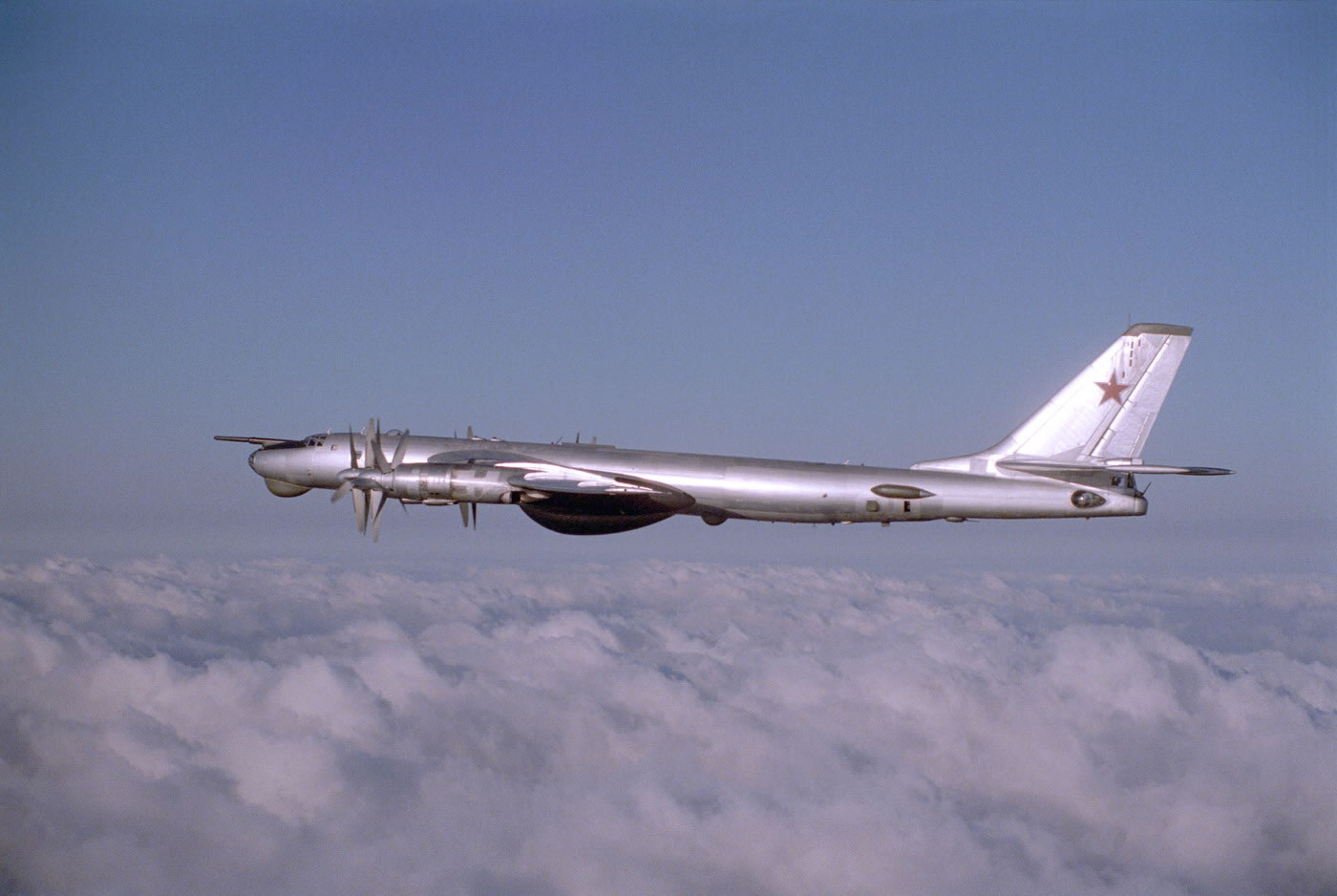 Tu-95_03.jpg