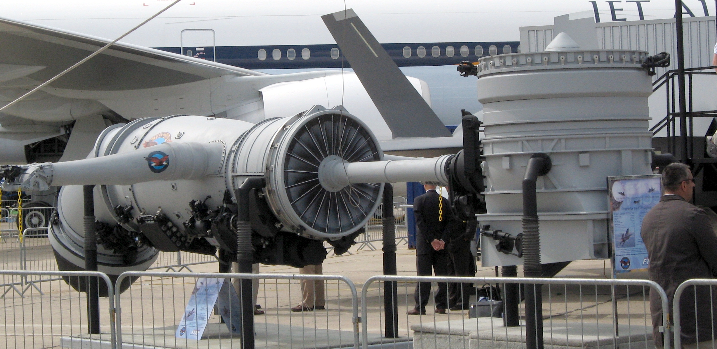 LeBourget_F35A_Antrieb.jpg