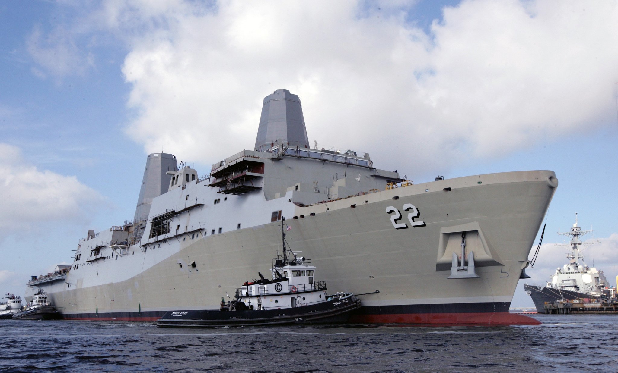sdut-the-amphibious-transport-dock-s-20160903