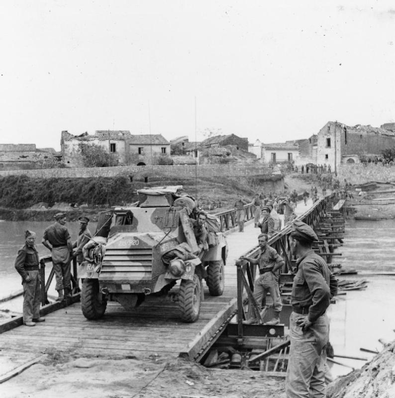 IWM-NA-7854-Otter-LRC-Grazzanise-194310.jpg