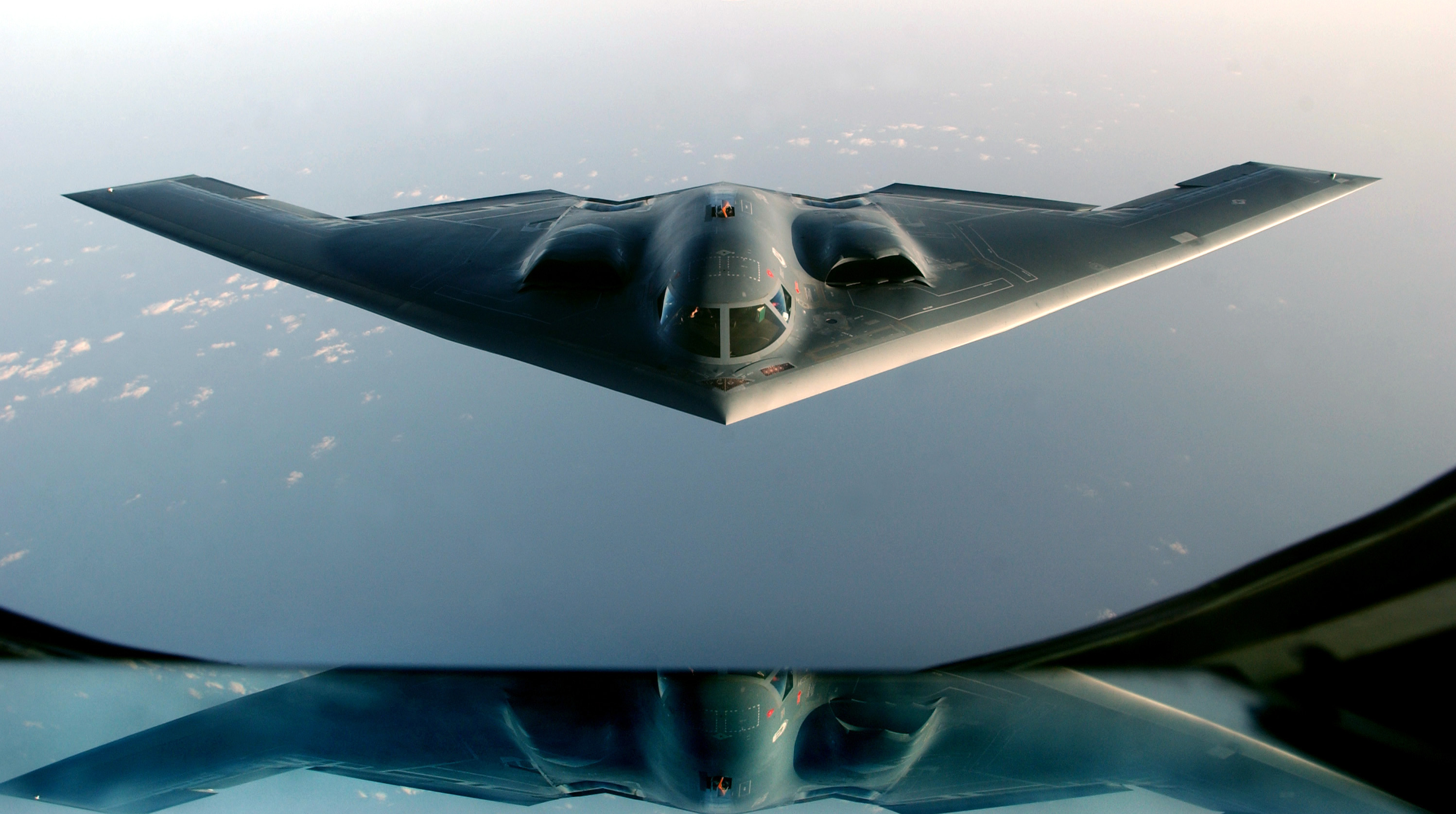 B-2_Spirit_030327-F-7203T-006.jpg