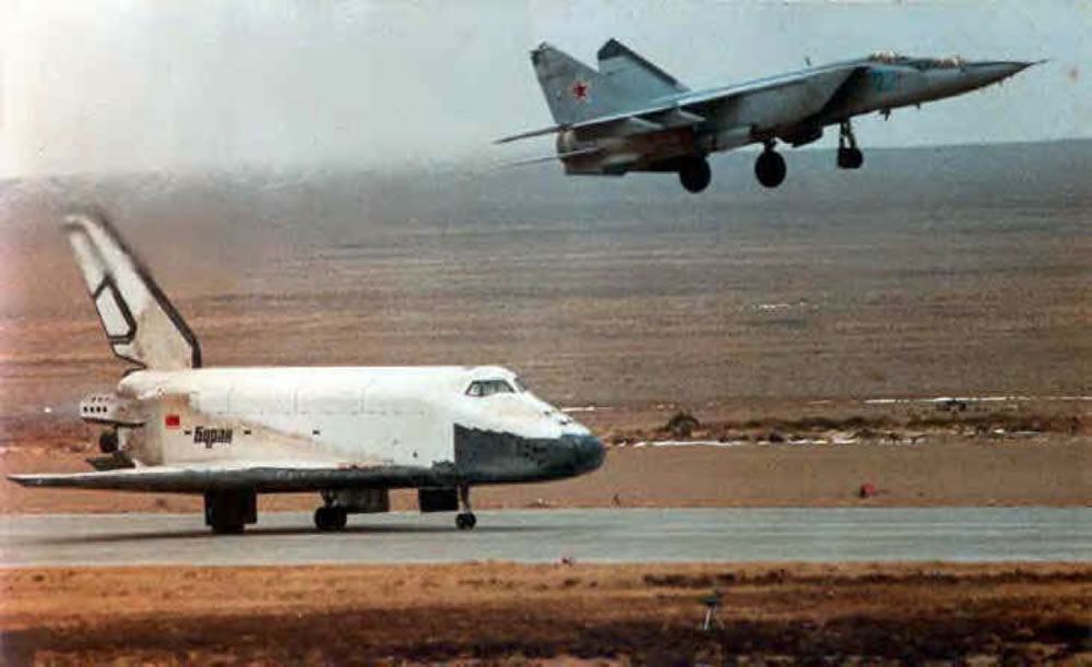 buran_landing.jpg