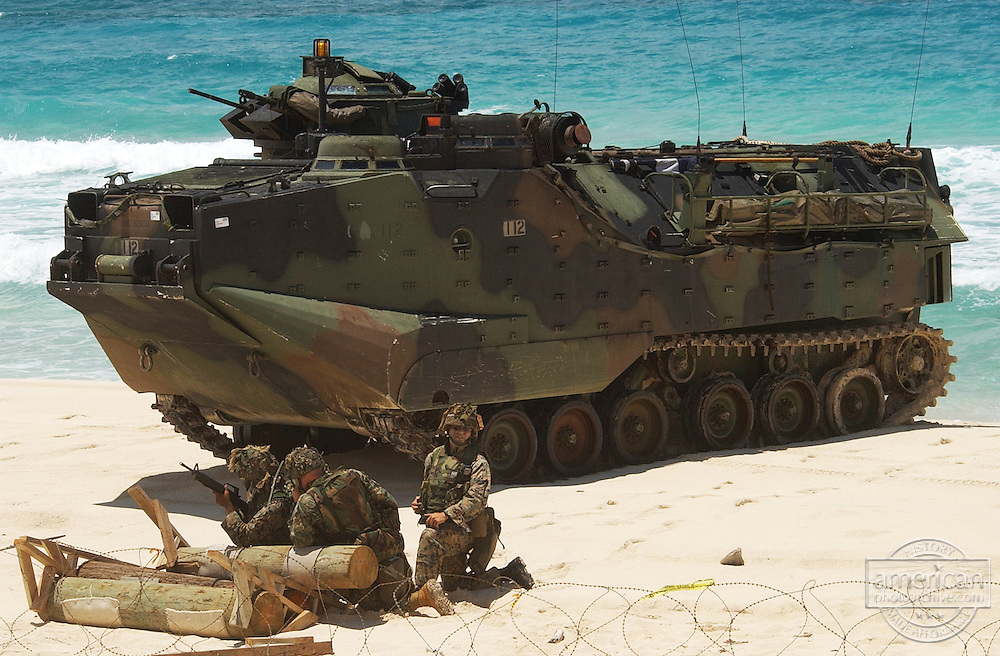 USMC-AAV-Beachhead-USM-ADU.jpg