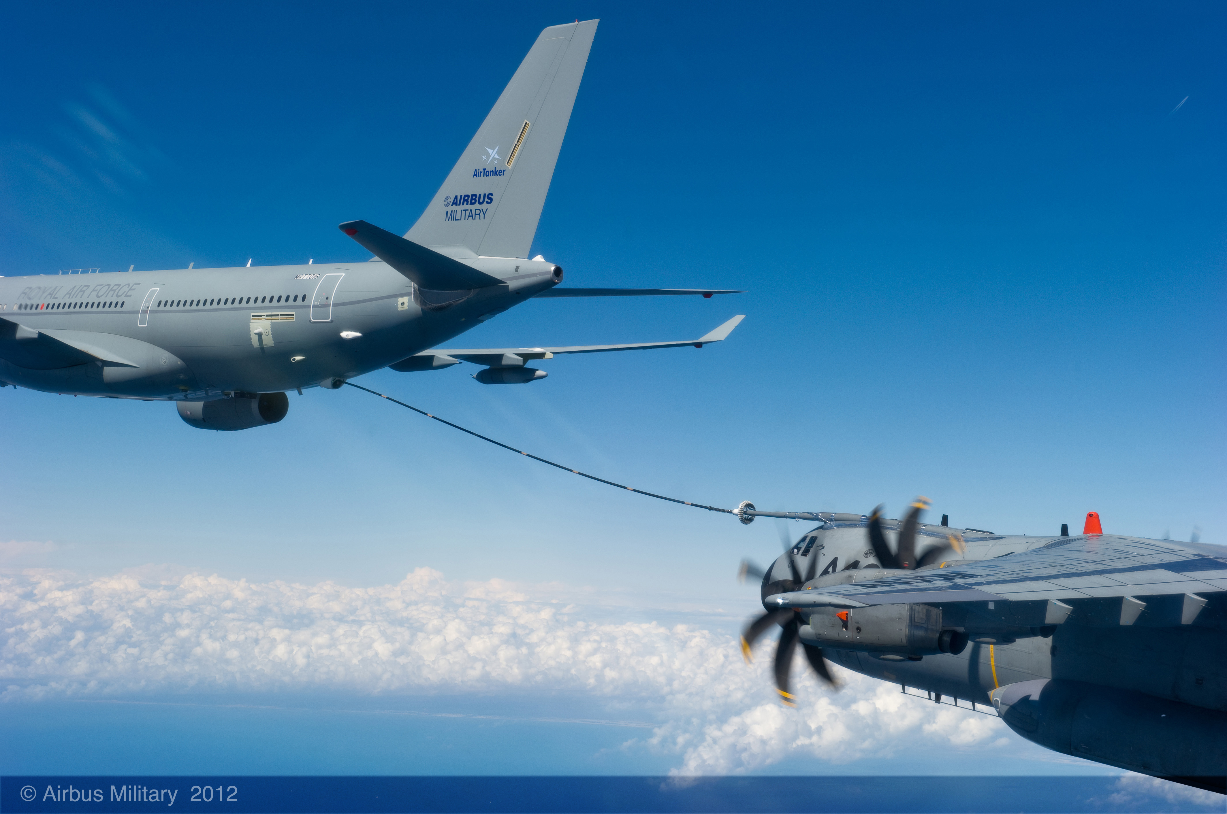 11._A330_MRTT_RAF_Refuelling_A400M40571.jpg