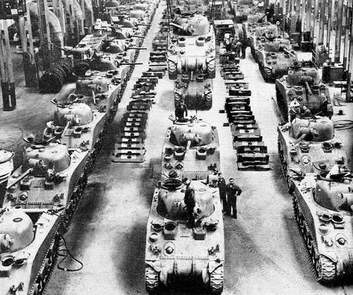 ShermanM4A1_Chrysler_factory_line.jpg