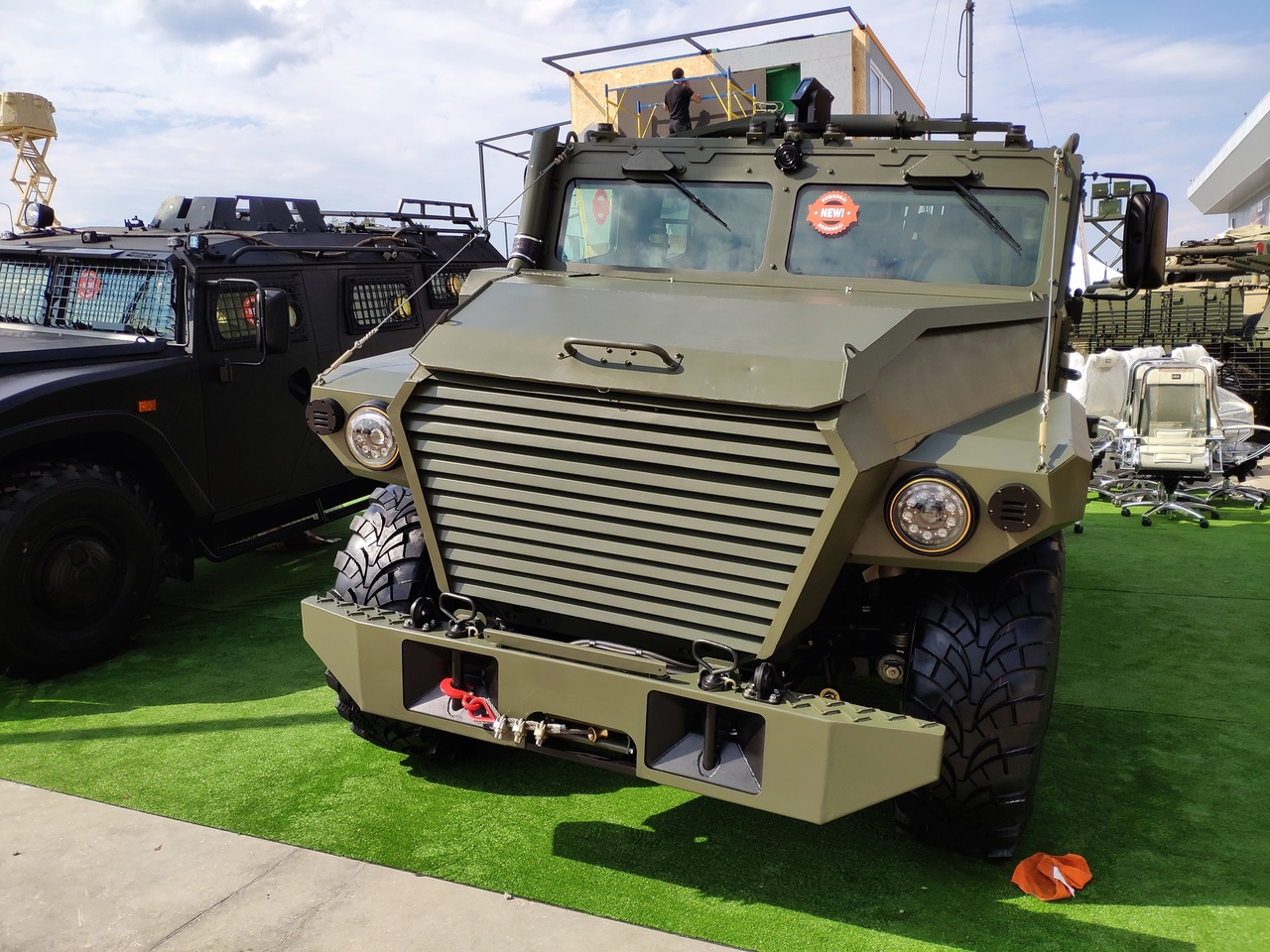 88D3-F9PuIw.jpg