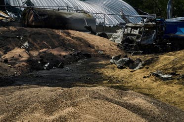 منشأة لتخزين الحبوب في أوديسا في أوكرانيا استهدفتها ضربة روسية