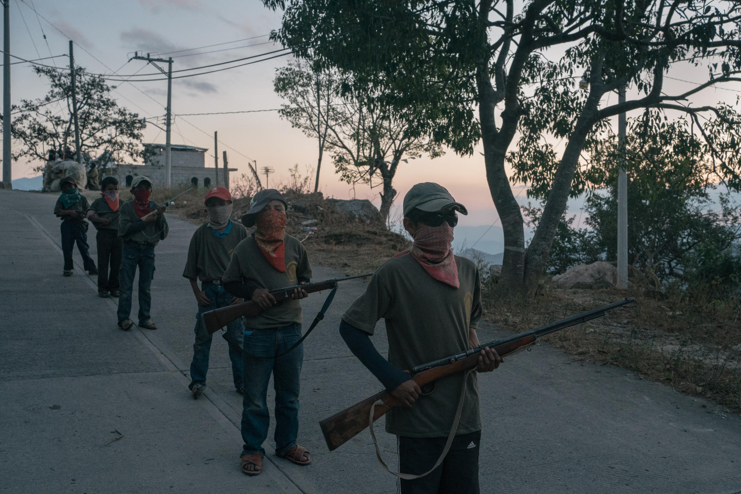 mexican-child-soldiers-1.jpg