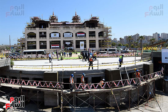 مصطفى مدبولي رئيس مجلس الوزراء خلال زيارته اليوم لمحافظة الإسكندرية (7)