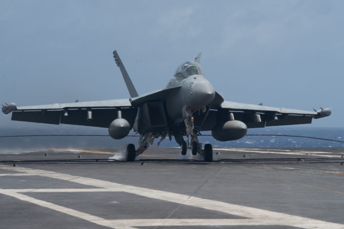 EA-18G-Growler-trap-landing-706x471.jpg