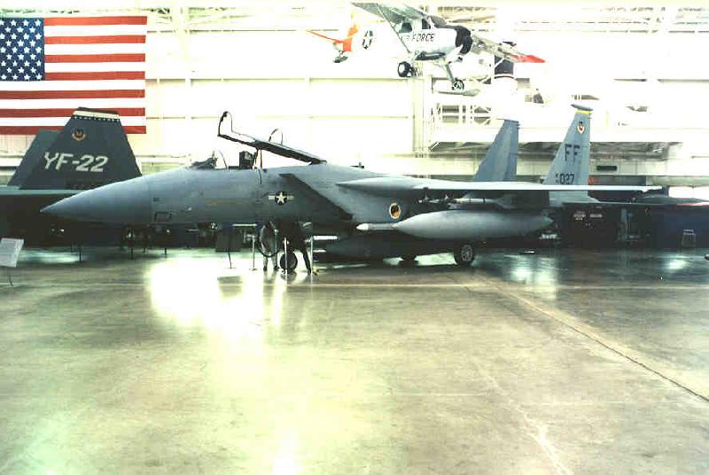 f15a-003.jpg