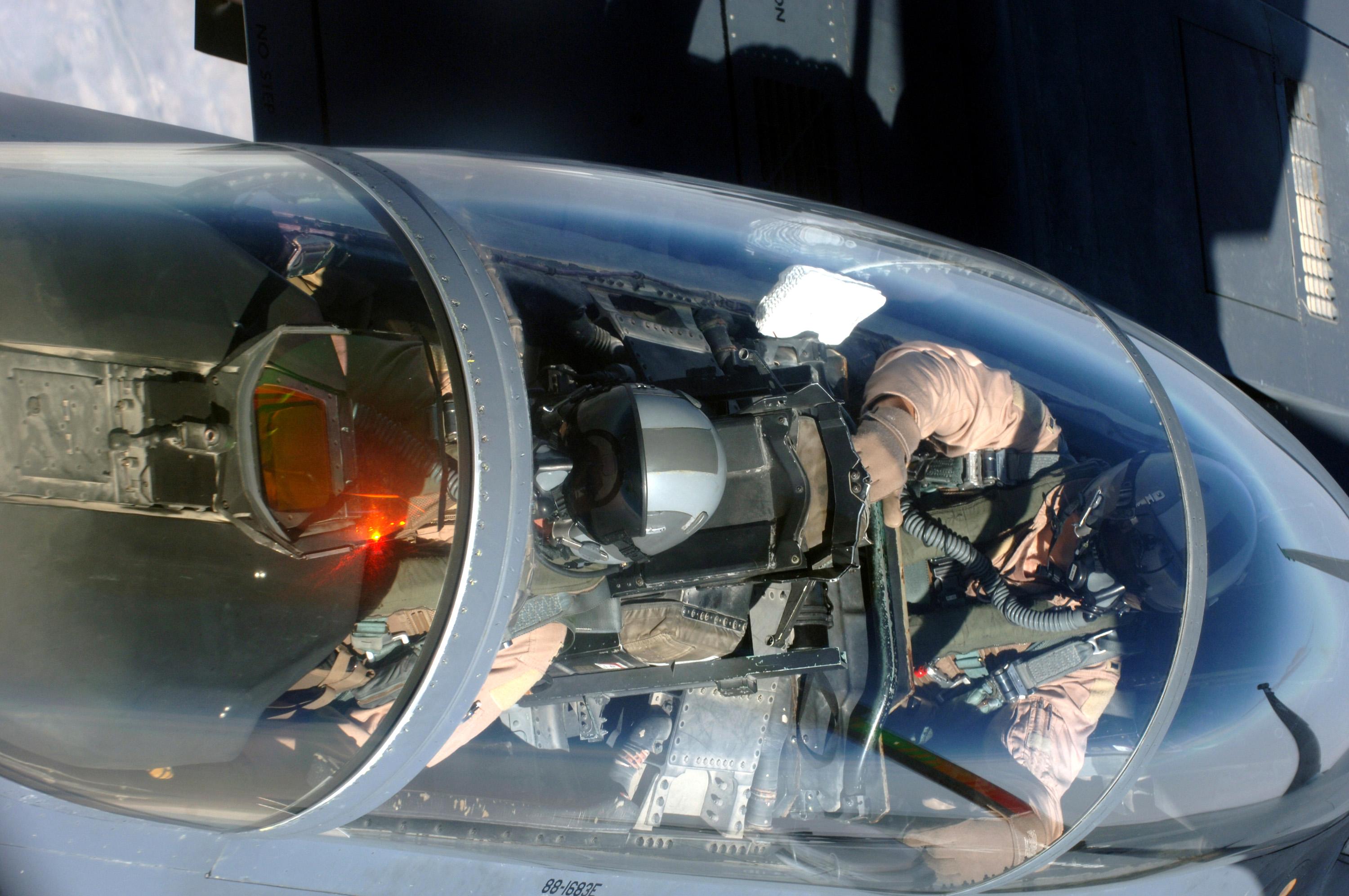F15-cockpit-view-tanker-067B7.jpg