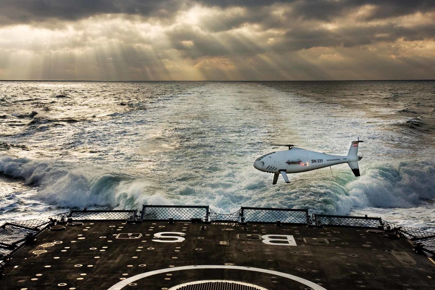 products_camcopter_introduction_1-1500x999.jpg