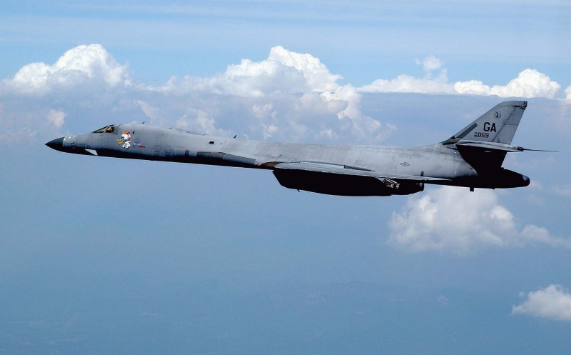 b-1b_020426_13.jpg