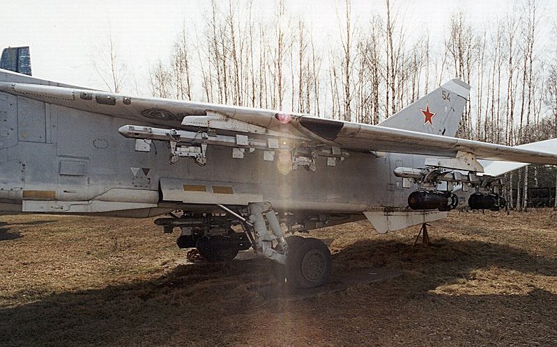 ru_monino_aircraft_su24_02.jpg