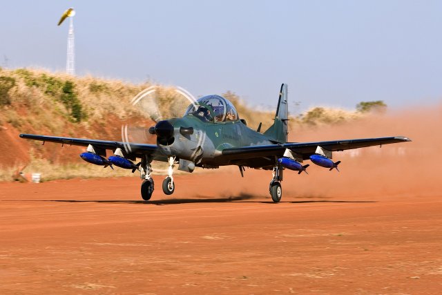 Ghana_increases_its_aerial_with_five_new_Embraer_A_29_Super_Tucano_aircraft_640_001.jpg