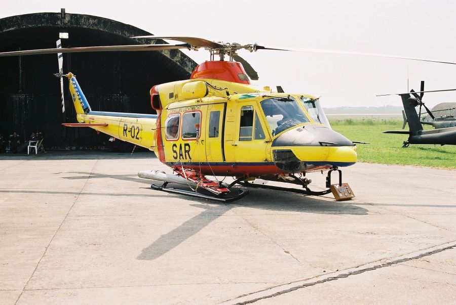 helidays_ab412_07.jpg