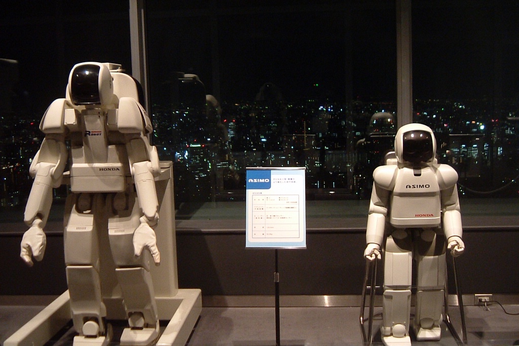 Asimo%26p3.jpg