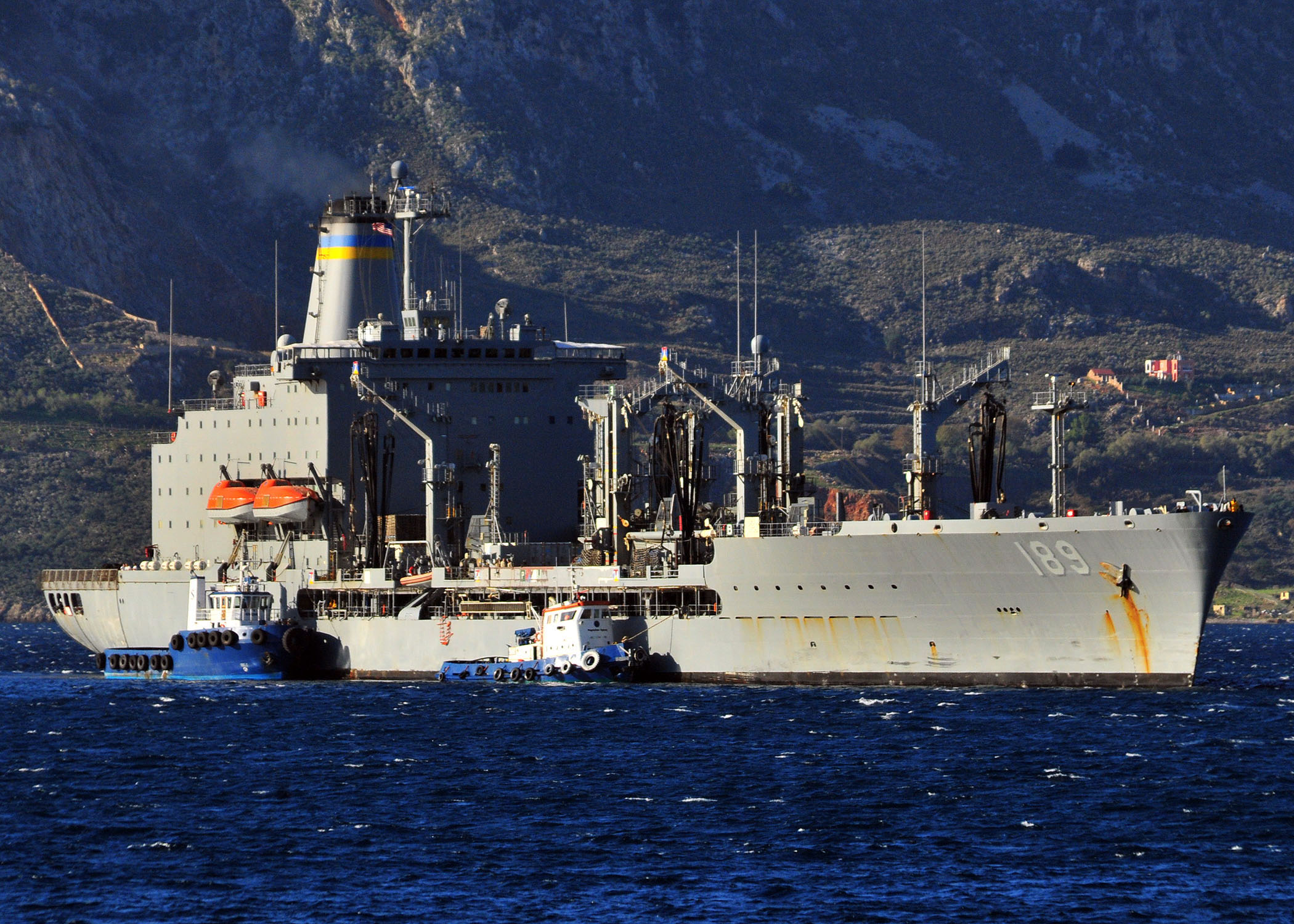USNS_John_Lenthall_(T-AO-189)_Souda_Bay-002.jpg
