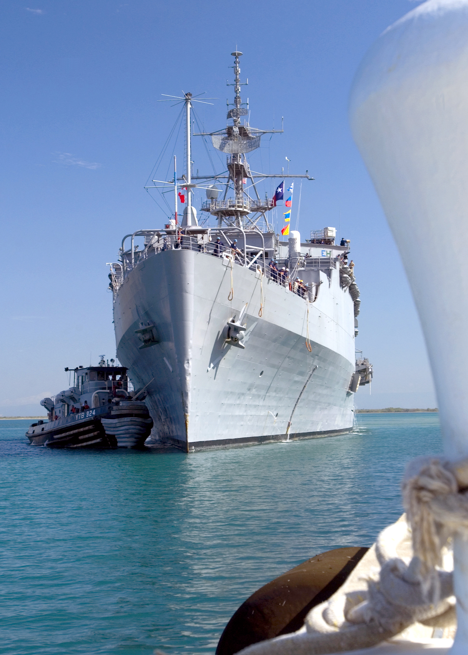 US_Navy_050510-N-2903M-001_The_amphibious_transport_dock_ship_USS_Austin_%28LPD_4%29%2C_is_gently_maneuvered_into_a_pier_at_Naval_Station_Guantanamo_Bay%2C_Cuba.jpg
