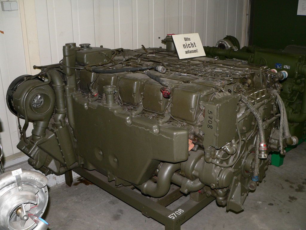mtu883_2r_206.jpg