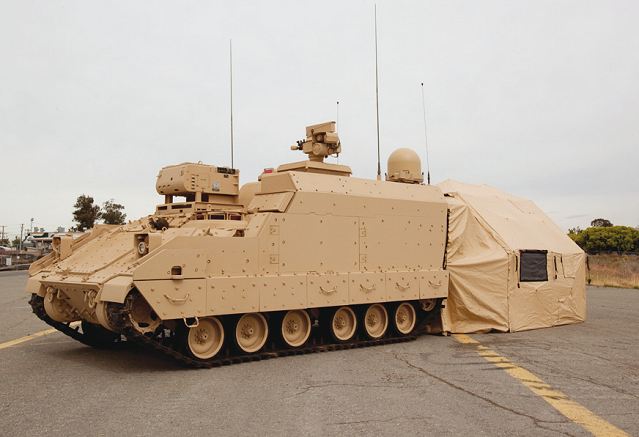 Bradley_BCP_Command_Post_tracked_armoured_vehicle_United_States_American_defence_Industry_Military_technology_001.jpg