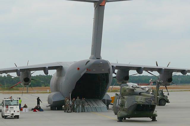 A400M%20NH90.jpg