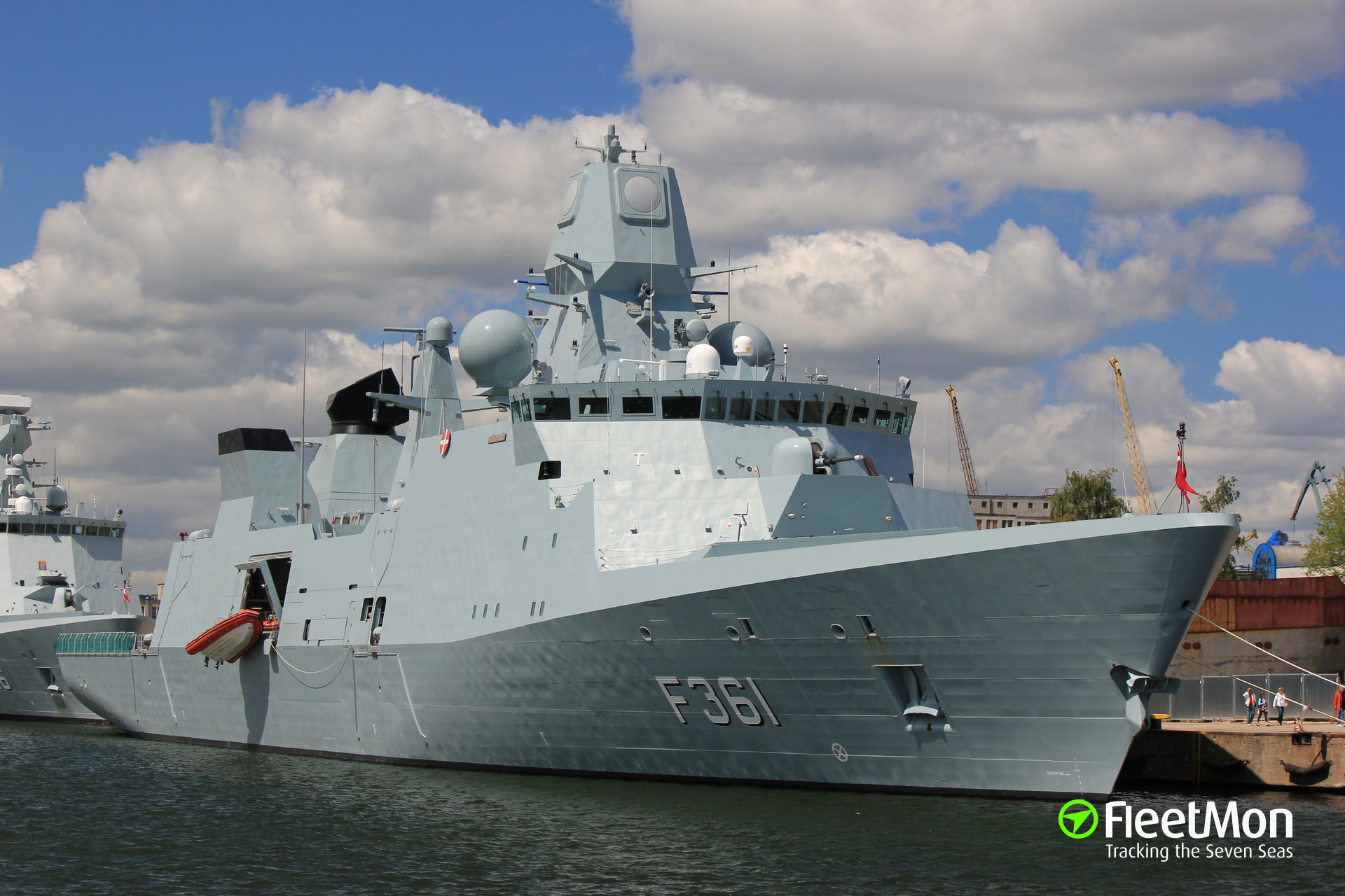 HDMS_IVER_HUITFELDT_445573.940x1000.jpg