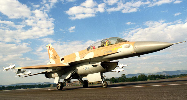 f-16_derby_2.jpg