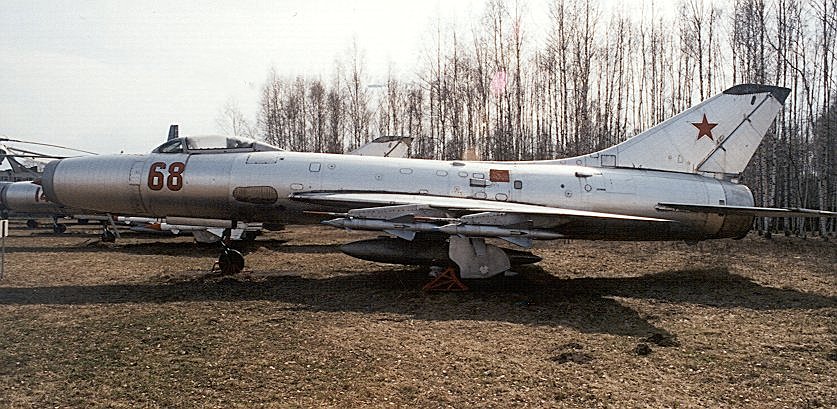 ru_monino_aircraft_su9_02.jpg