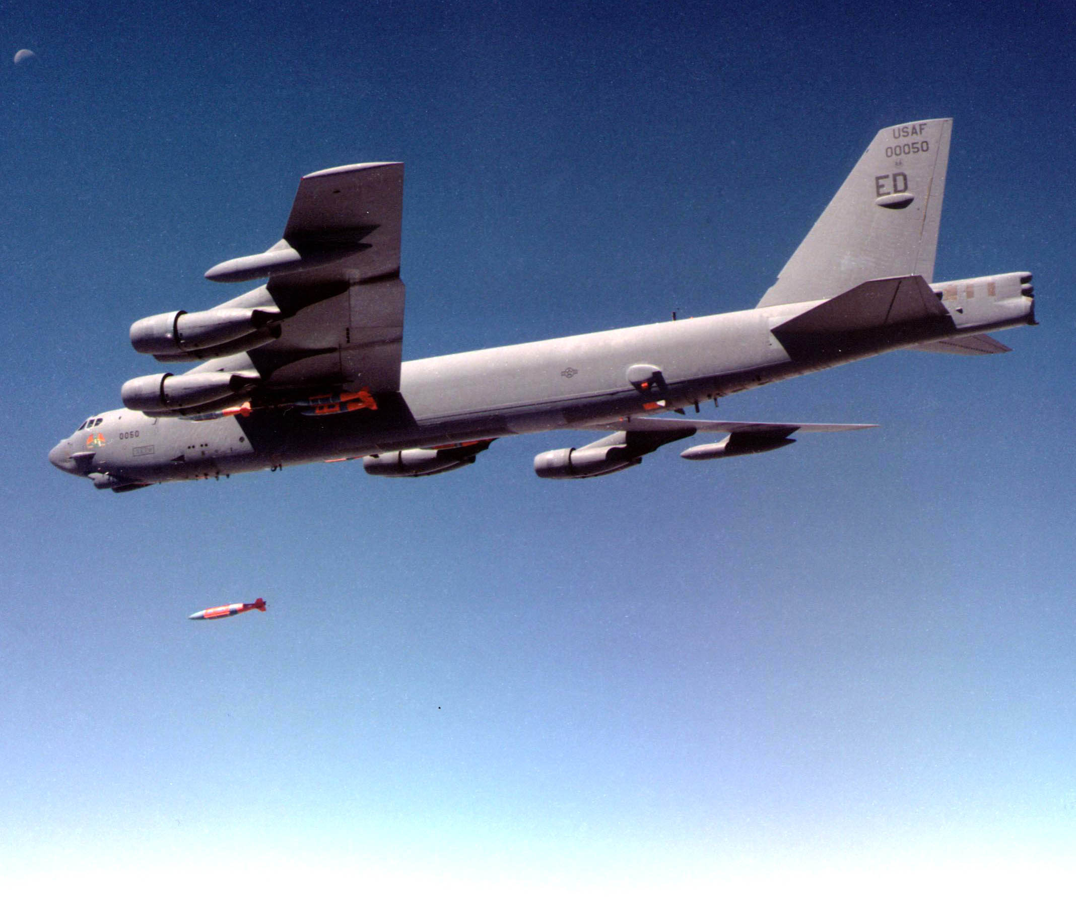 B-52.jpg