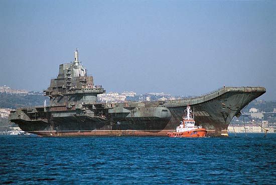 China-Aircraft-Carrier-Vary.jpg