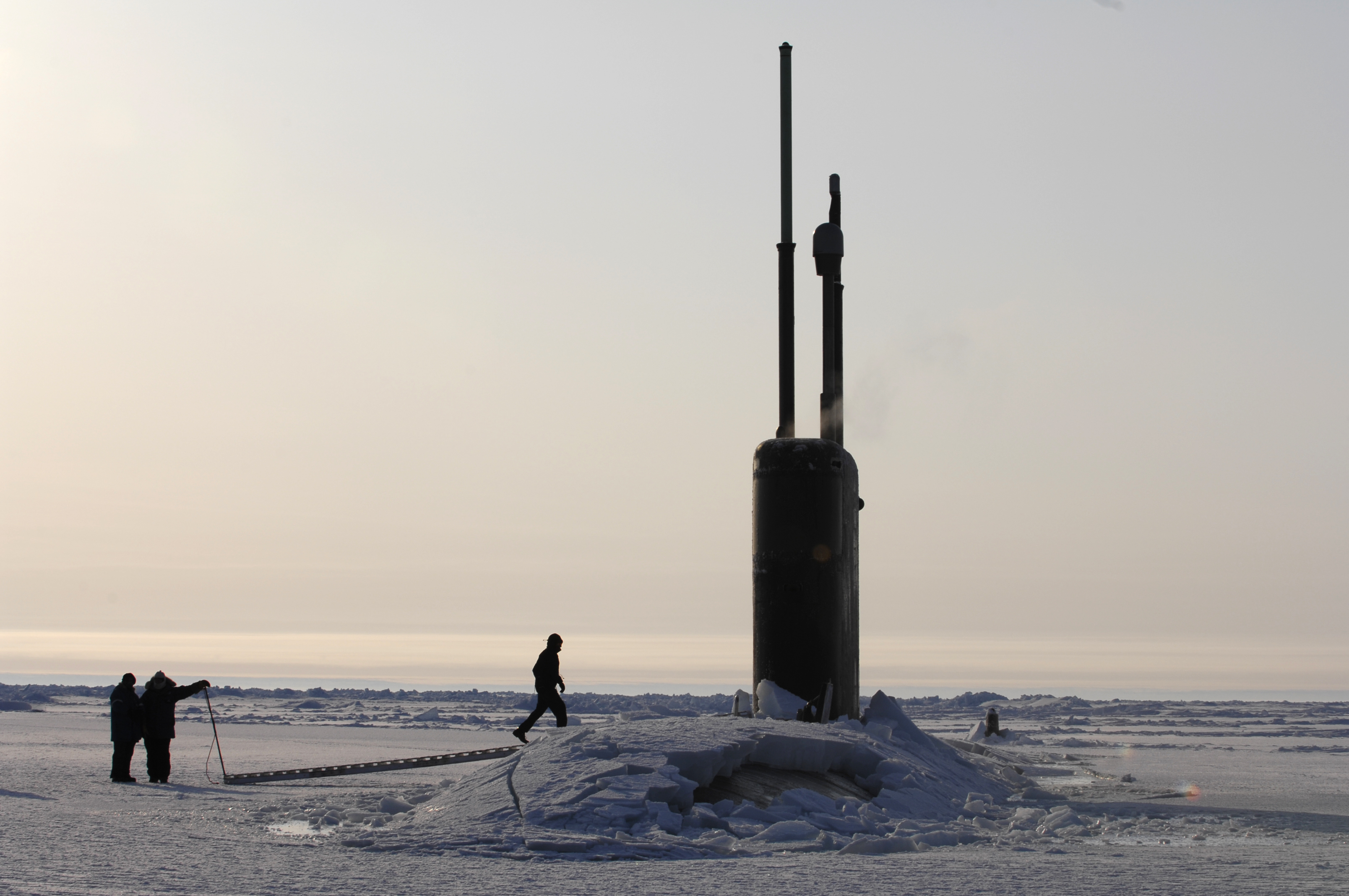 USS_Alexandria_%28SSN_757%29_ice.jpg