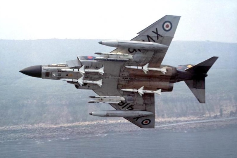 F-4.jpg